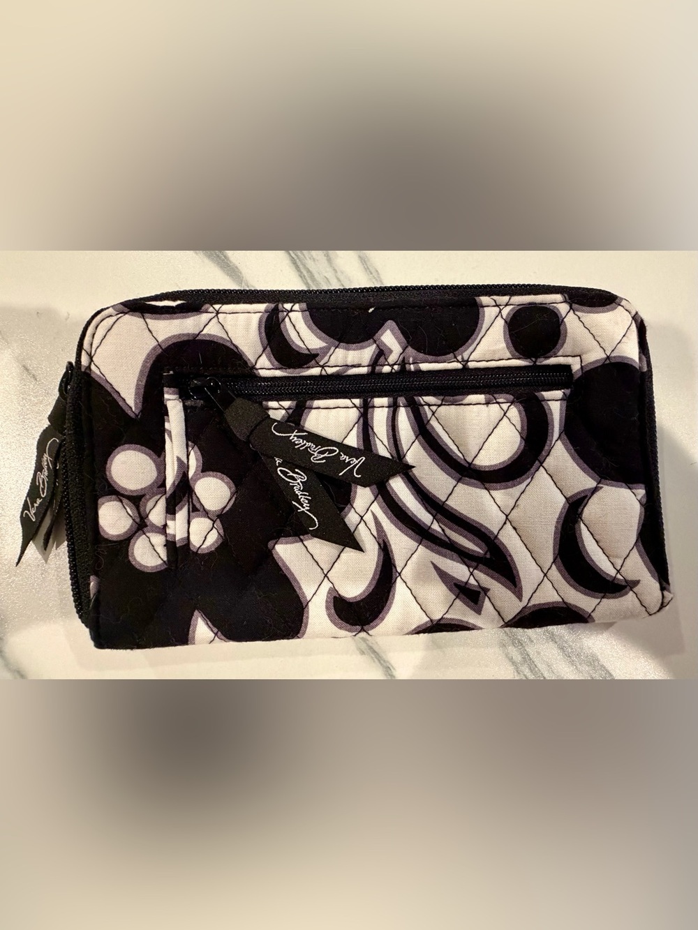 Vera Bradley Zip Around Wallet Clutch Black White Floral Quilted Organizer